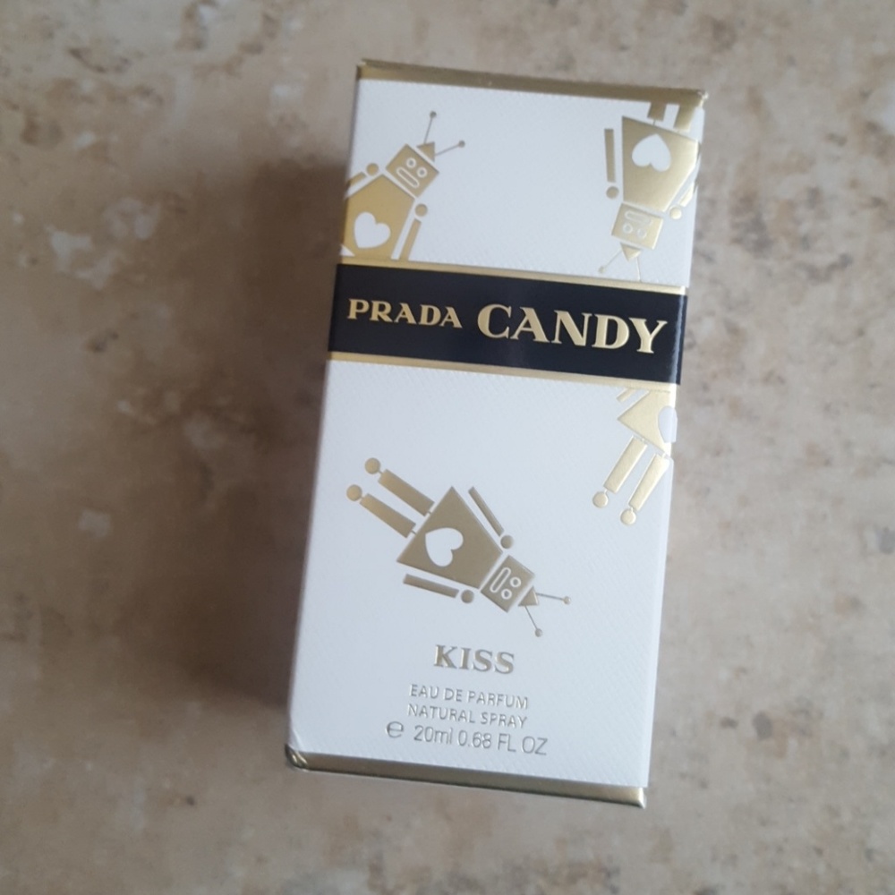 Prada Candy Kiss perfume